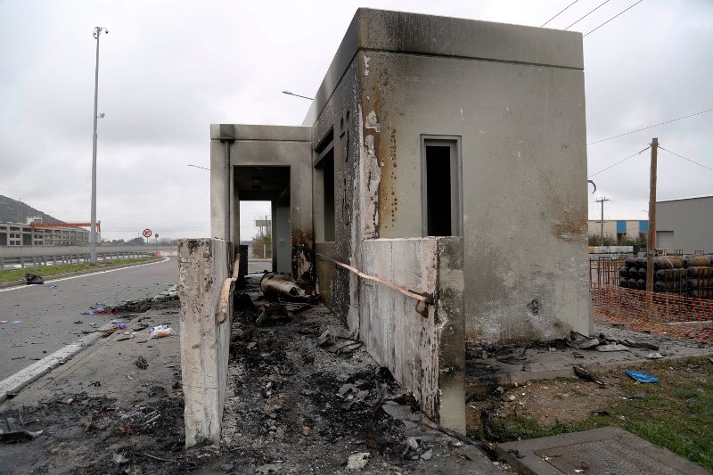 H επόμενη μέρα του φριχτού τροχαίου στη Θήβα -Συντρίμμια και αποκαΐδια [εικόνες] | iefimerida.gr 14