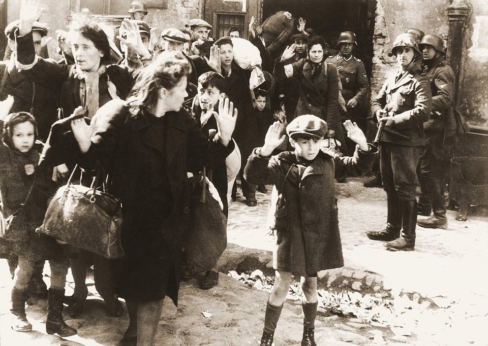 Η άγνωστη ζωή του Ρομάν Πολάνσκι -Οι Ναζί, τα γκέτο της Κρακοβίας, το Αουσβιτς | iefimerida.gr 1