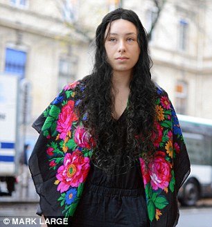 Δυο φίλες γλίτωσαν από τον τζιχαντιστή στο Παρίσι χωρίς να το καταλάβουν -Τις σημάδευε, αλλα έμεινε από σφαίρες [εικόνες&βίντεο] | iefimerida.gr 2