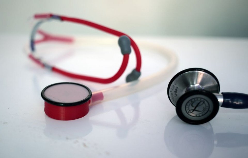 Ενας πρωτοποριακός ιατρός: Εκτυπώνει 3D ιατρικό εξοπλισμό για τα νοσοκομεία της Γάζας [εικόνες]  | iefimerida.gr 4