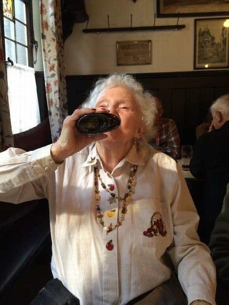 Η πιο κουλ γιαγιά -90χρονη γυρίζει τον κόσμο, μπλέκει σε περιπέτειες και αποδεικνύει πως η ηλικία είναι απλώς ένας αριθμός [εικόνες] | iefimerida.gr 3