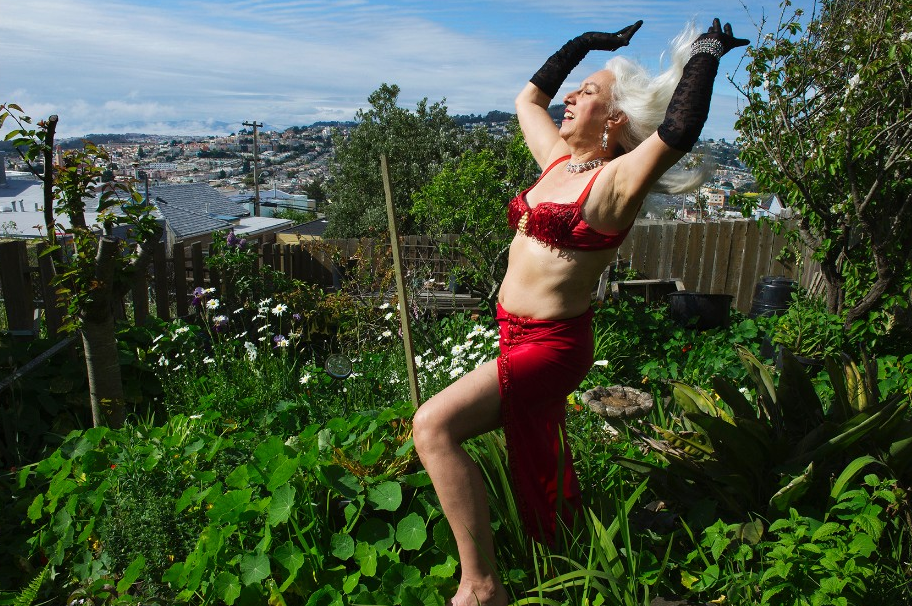Τι γίνονται οι στριπτιζέζ όταν γεράσουν -70άρες χορεύτριες μπουρλέσκ με... νεανικό αέρα [εικόνες] | iefimerida.gr 3