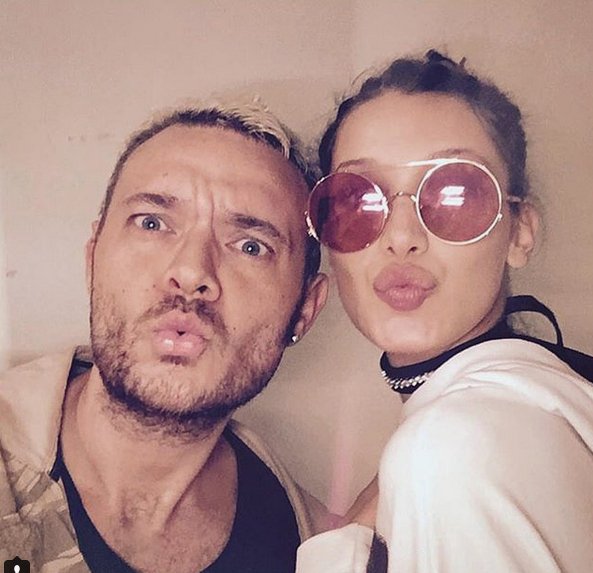 Ο Δημήτρης Γιαννέτος αγκαλιά με το πιο hot μοντέλο του πλανήτη, την Μπέλα Χαντίντ [εικόνα] | iefimerida.gr 0