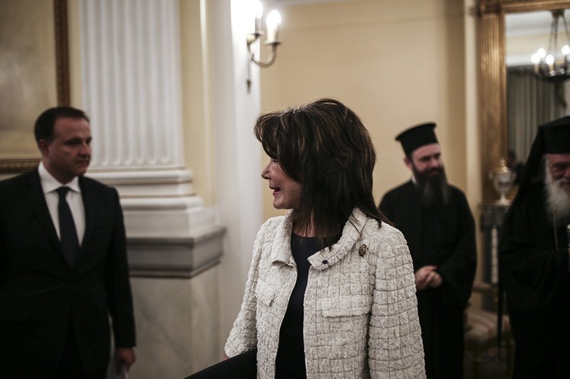 Η καρφίτσα στο πέτο της Γιάννας Αγγελοπούλου ήταν δώρo του πρίγκιπα Καρόλου -«Λίγοι τη φορούν» [εικόνες] | iefimerida.gr 2