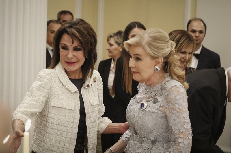 Η καρφίτσα στο πέτο της Γιάννας Αγγελοπούλου ήταν δώρo του πρίγκιπα Καρόλου -«Λίγοι τη φορούν» [εικόνες] | iefimerida.gr 3