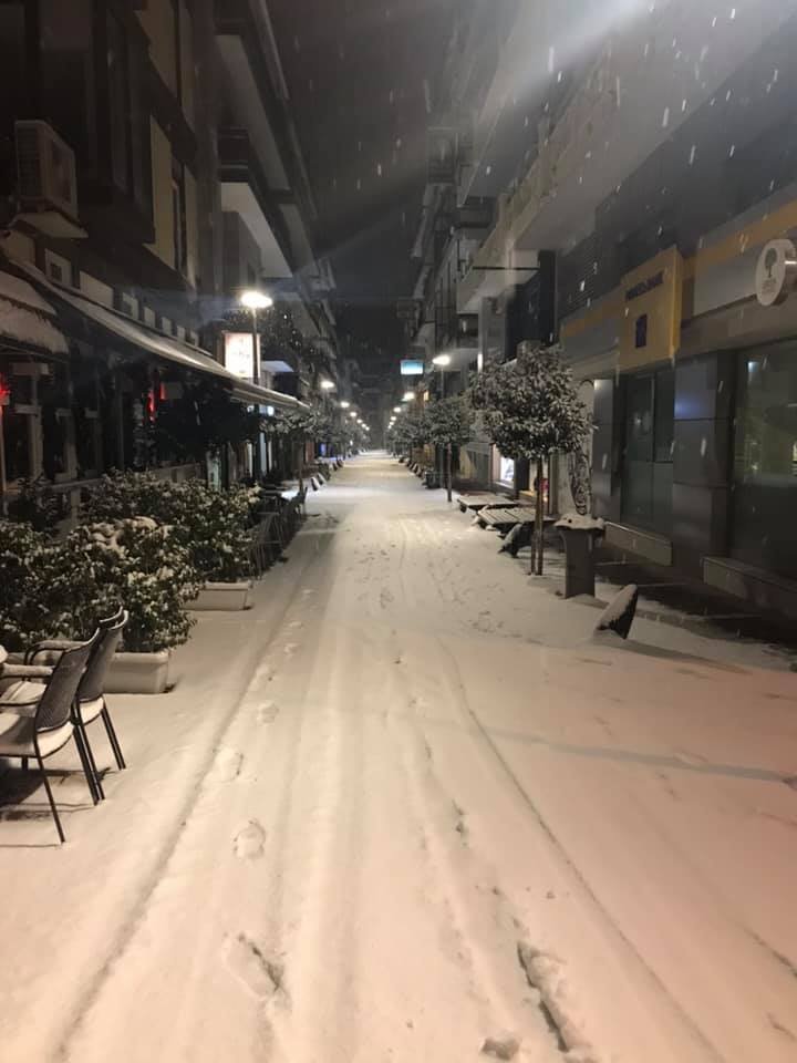 Η κακοκαιρία «Υπατία» έφερε νέα χιόνια στα Γιάννενα [εικόνες & βίντεο] | iefimerida.gr 1