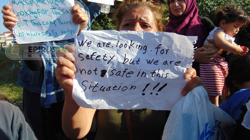 Ιωάννινα: Ξεσηκώθηκαν οι πρόσφυγες -Φίδια και σκορπιοί στον χώρο που φιλοξενούνται [εικόνες] | iefimerida.gr 1