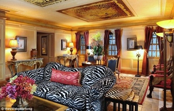 Ενα σπίτι που κόβει πραγματικά την ανάσα: Η βίλα του Βερζάτσε στο Μαϊάμι της Φλόριντα [εικόνες] | iefimerida.gr 11