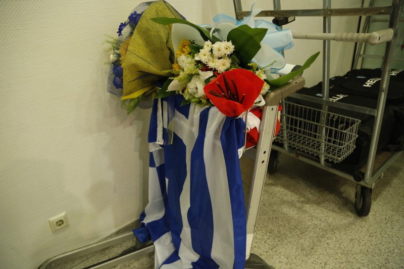 Στην Αθήνα ο Γιαννιώτης με το αργυρό: Πλήθος κόσμου τον αποθέωσε στο αεροδρόμιο -Κανείς επίσημος στην υποδοχή | iefimerida.gr 3