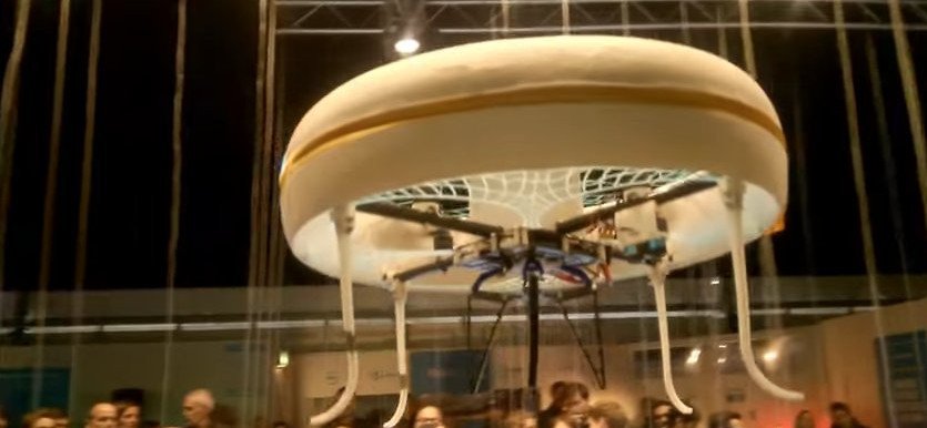 Ανοιξε το πρώτο καφέ που αντί για σερβιτόρους έχει... drones [εικόνες&βίντεο]  | iefimerida.gr 1