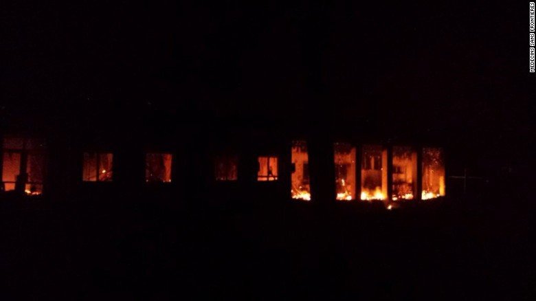 Βομβάρδισαν τους Γιατρούς Χωρίς Σύνορα στο Αφγανιστάν -19 νεκροί [εικόνες & βίντεο] | iefimerida.gr 0