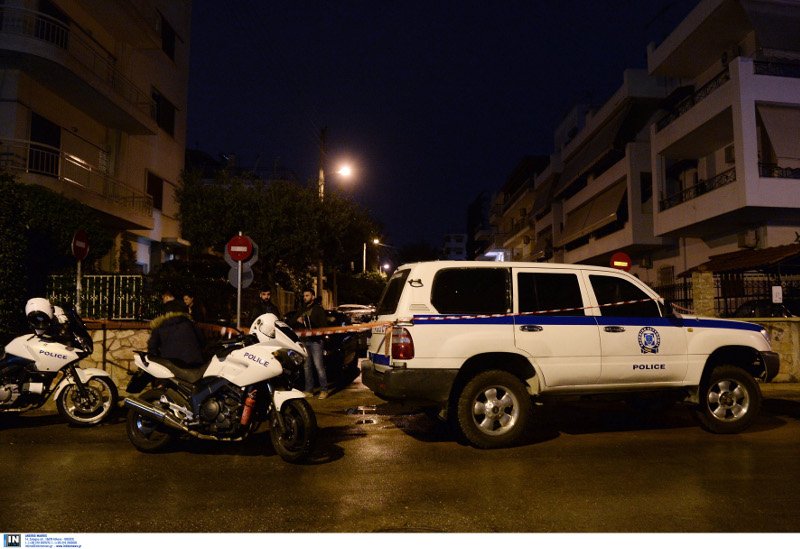 Παλαιό Φάληρο: Επίθεση με τέσσερις σφαίρες σε γιο γνωστού γιατρού -Το θύμα γνωρίζει τον δράστη [εικόνες & βίντεο] | iefimerida.gr 1