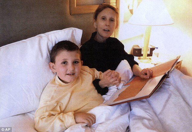 Η εκατομμυριούχος παιδοκτόνος που σόκαρε -Δηλητηρίασε τον γιο της [εικόνες] | iefimerida.gr 0