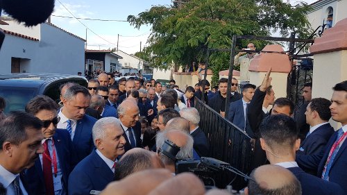 Σε τζαμί της Κομοτηνής ο Γιλντιρίμ - Πρόκληση από την σύζυγό του: Επισκέφθηκε την «τουρκική νεολαία» [εικόνες&βίντεο] | iefimerida.gr 2