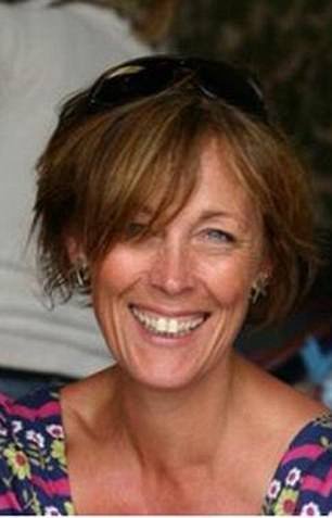 Τραγικό: Βρετανίδα ήρθε στη Σαντορίνη για να γιορτάσει τη νίκη της κατά του καρκίνου και πέθανε από τοξική δηλητηρίαση κρασιού [εικόνες] | iefimerida.gr 1