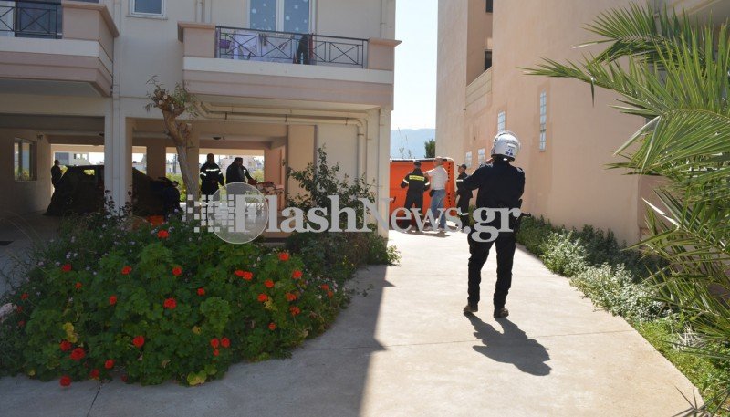 Χανιά: Γυναίκα απειλούσε να πέσει στο κενό [εικόνες] | iefimerida.gr 3