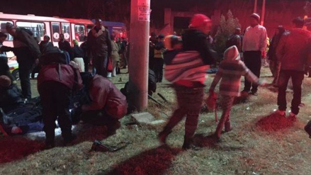 Σύγκρουση τρένων στο Γιοχάνεσμπουργκ – Περισσότεροι από 150 οι τραυματίες [εικόνες]  | iefimerida.gr 0