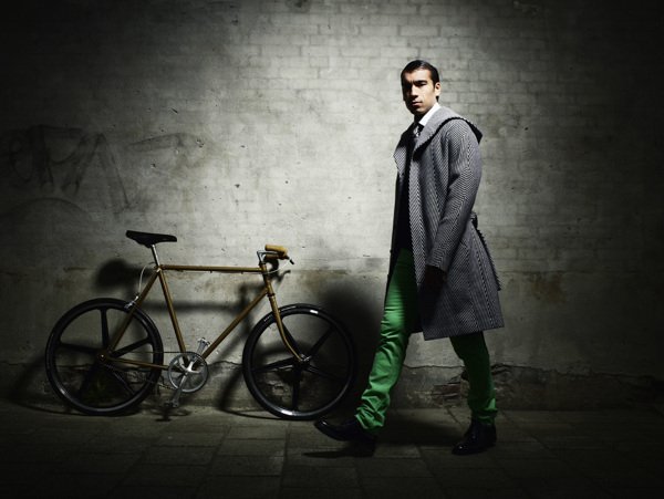 Ποιος πρώην παίκτης της Μπαρτσελόνα κάνει θραύση ως μοντέλο [εικόνες] | iefimerida.gr 2