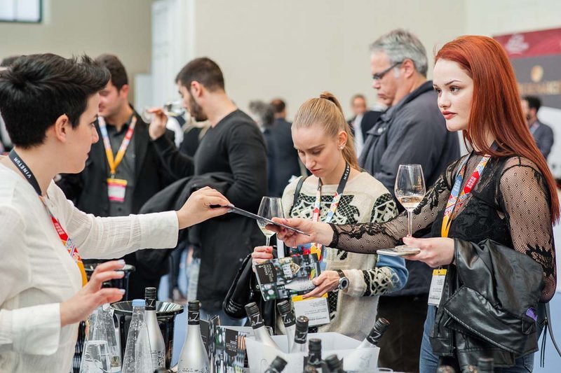 Οινόραμα 2019: «Η μεγαλύτερη έκθεση ελληνικών κρασιών στον κόσμο κλείνει φέτος 25 χρόνια» [εικόνες & βίντεο] | iefimerida.gr 2