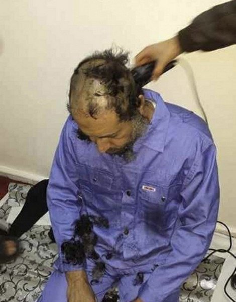 Οι Αρχές της Λιβύης ξύρισαν γουλί, τον γιο του Καντάφι [εικόνες] | iefimerida.gr 1