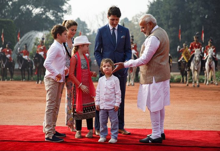 Για αυτές τις φωτογραφίες όλοι λένε ότι ο μικρός γιος του Τριντό είναι χειρότερος από τον... Ντένις τον Τρομερό! [εικόνες] | iefimerida.gr 8