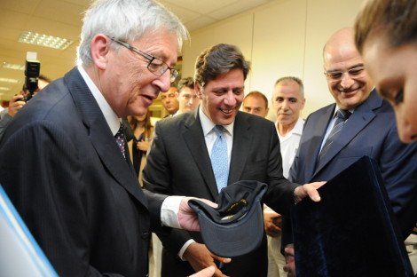 Αγκαζέ ο Σαμαράς με τον Γιούνκερ πάνε για φαγητό στο Μουσείο της Ακρόπολης [εικόνες] | iefimerida.gr 7