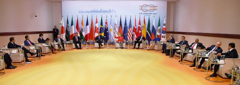 Διαδηλωτές εγκλώβισαν τη Μελάνια Τραμπ στο ξενοδοχείο της | iefimerida.gr 5