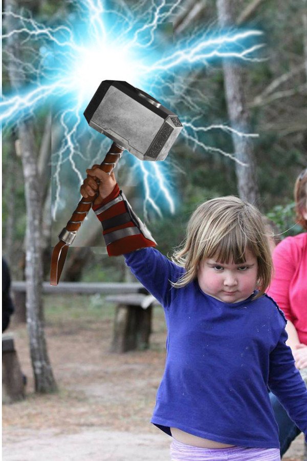 Η φωτογραφία της σατανικής πιτσιρίκας με την κουκουβάγια που έγινε viral [εικόνες] | iefimerida.gr 6