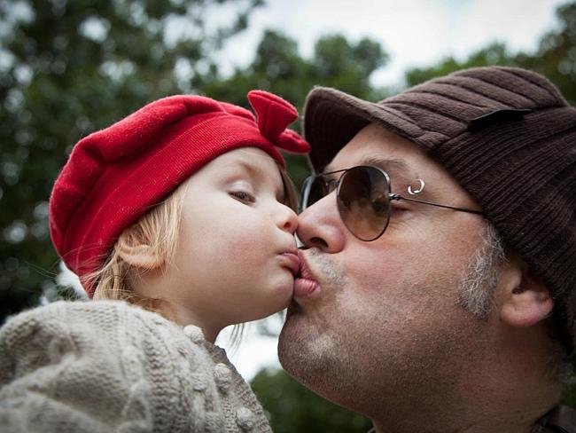 Θλίψη από τον απροσδόκητο θάνατο 3χρονης που έκανε πάνω από 9 εκατομμύρια να γελάσουν στο Υουtube [εικόνες&βίντεο] | iefimerida.gr 0