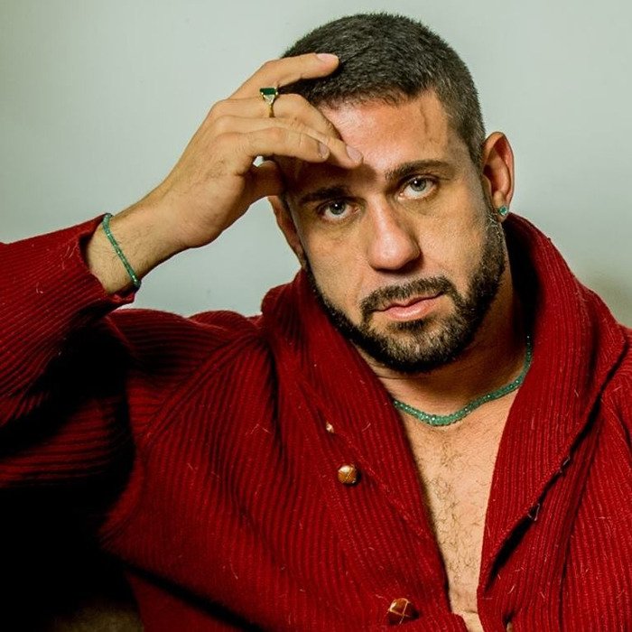 Πρώην πορνοστάρ σε γκέι ταινίες είναι καθηγητής μαθηματικών σε Πανεπιστήμιο [εικόνες & βίντεο]  | iefimerida.gr 0