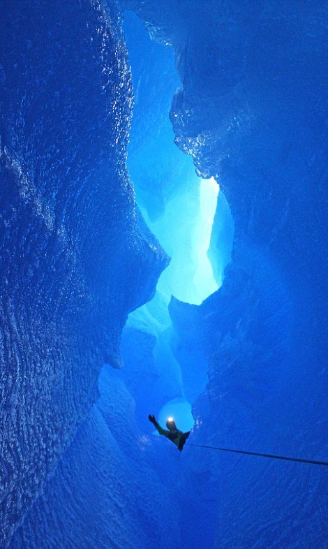 Παγωμένη ομορφιά -Στα άδυτα παγετώνα στην Αλάσκα [εικόνες] | iefimerida.gr 2