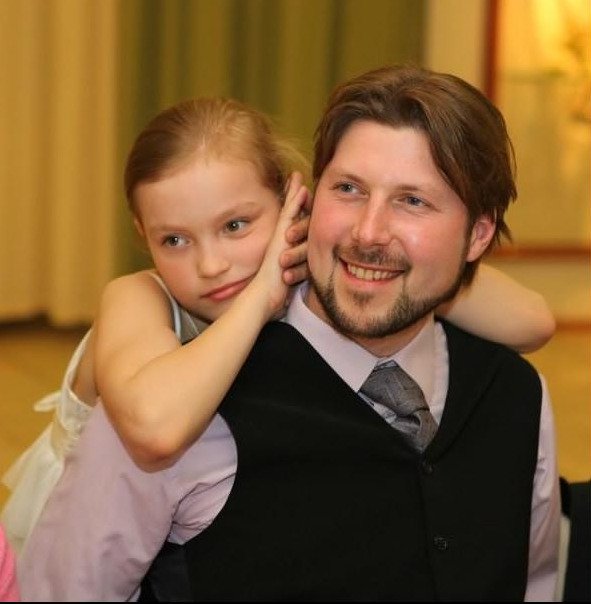 Ρώσος ιερέας ένοχος για σεξουαλική κακοποίηση 3 ανήλικων κοριτσιών σε Ρωσία και Ελλάδα [εικόνες] | iefimerida.gr 2