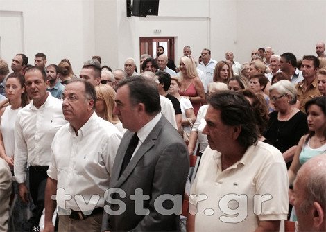 Απόστολος Γκλέτσος: «Ξεχάστε τα ρουσφέτια από εμένα» -Ορκίστηκε δήμαρχος [εικόνες & βίντεο] | iefimerida.gr 1