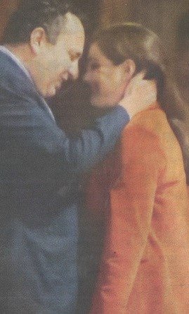  Μπρέμπου-Χωμενίδης: Παθιασμένα φιλιά στη Θεσσαλονίκη [εικόνες] | iefimerida.gr 1