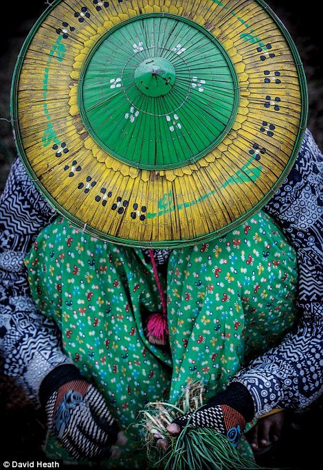 Η ζωή στη γη με τους χρυσούς ναούς: Στη χώρα των μοναχών της Βιρμανίας και των τσιγγάνων της θάλασσας [εικόνες]  | iefimerida.gr 3