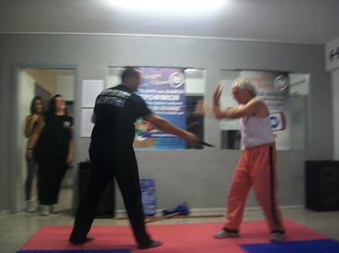 Δίκη Χρυσής Αυγής: Παρουσιάστηκαν στοιχεία από εκπαίδευση με μαχαίρια και πιστόλια [εικόνες] | iefimerida.gr 0