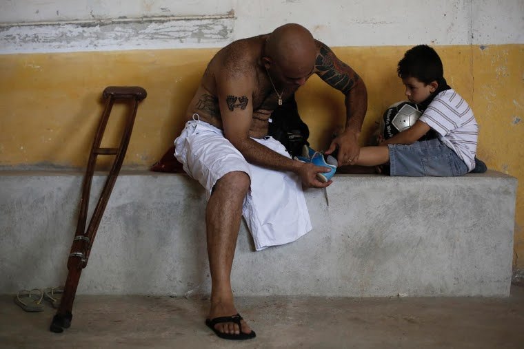 Ο τερματοφύλακας με το ένα πόδι -Ο Βραζιλιάνος που δεν άφησε τίποτα να τον κρατήσει εκτός γηπέδου [εικόνες] | iefimerida.gr 1