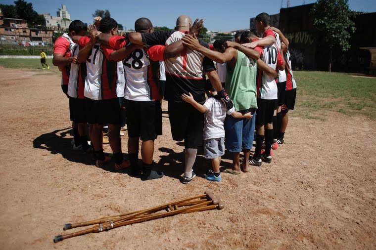 Ο τερματοφύλακας με το ένα πόδι -Ο Βραζιλιάνος που δεν άφησε τίποτα να τον κρατήσει εκτός γηπέδου [εικόνες] | iefimerida.gr 2