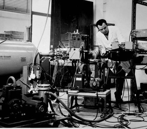 Οταν η Ελλάδα είχε δικό της επιταχυντή και έκανε πειράματα Πυρηνικής Φυσικής [εικόνες] | iefimerida.gr 0