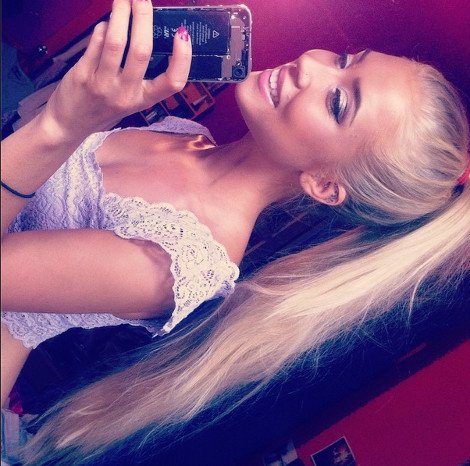 Με αυτή τη θεά ξανθιά Σουηδέζα απάτησε ο Κούτσερ την Μίλα Κούνις -Εδωσε φωτογραφία από τη νύχτα πάθους που πέρασαν [εικόνες] | iefimerida.gr 6