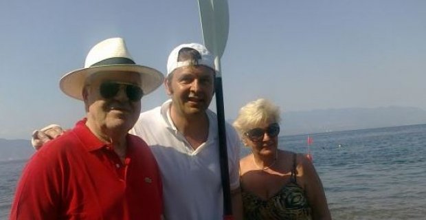 Απόστολος Γκλέτσος: Μένω με τη μάνα μου γιατί ο μισθός του δημάρχου είναι 1400 ευρώ καθαρά [εικόνα] | iefimerida.gr 0