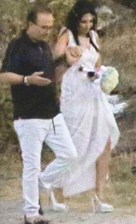 Ο μυστικός γάμος του Γονίδη στην Κύθνο -Ο ένας και μοναδικός καλεσμένος [εικόνες] | iefimerida.gr 0