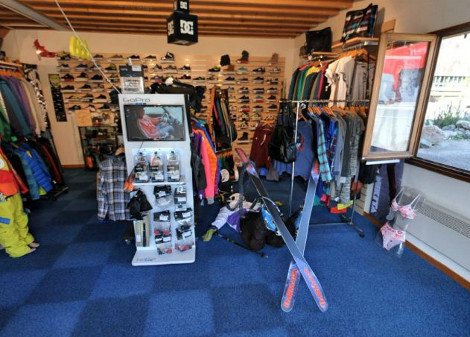 Το store view της Google «συνέλαβε» ζευγάρι να κάνει σεξ σε δοκιμαστήριο ρούχων [εικόνες] | iefimerida.gr 2