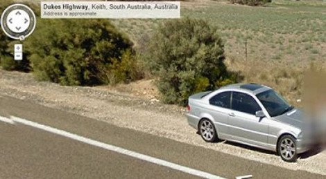 To Google Street View «συνέλαβε» ζευγάρι να κάνει σεξ στην άκρη του δρόμου [εικόνα] | iefimerida.gr 0