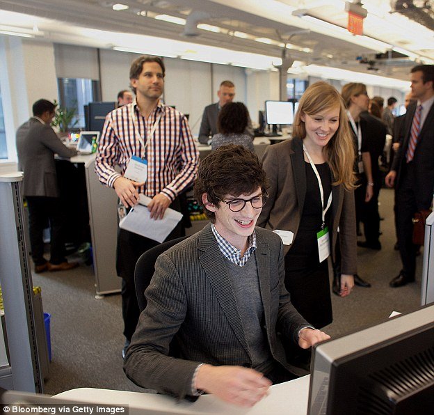 Τι ακριβώς χρειάζεται για να βγάζει κανείς 300.000 ευρώ το χρόνο; Οι 20 καλύτερα αμειβόμενες θέσεις στη Google [λίστα] | iefimerida.gr 0