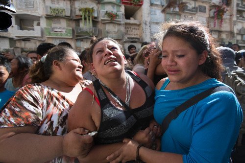 Γουατεμάλα: 39 οι νεκροί από τη φωτιά σε ίδρυμα ανηλίκων -Είχαν κλείσει 56 κορίτσια σε 16 τετραγωνικά [εικόνες] | iefimerida.gr 4