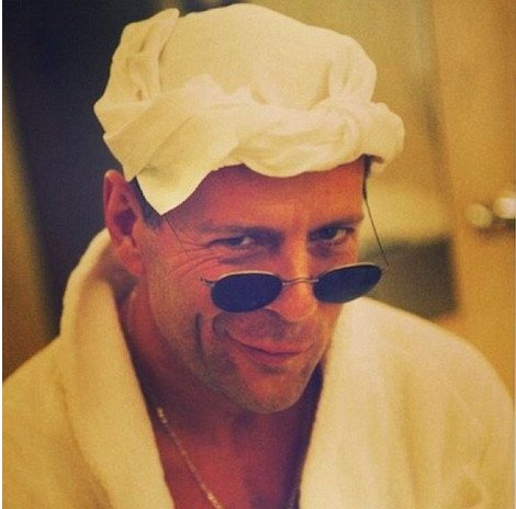 Η κόρη πασίγνωστου ηθοποιού τον «ξεμπροστιάζει»-Αποκαλύπτει τη ...γυναικεία φύση του [εικόνες]  | iefimerida.gr 1