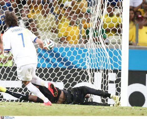 Οταν η Εθνική Ομάδα απογείωσε όλη την Ελλάδα -Καρέ καρέ η πρόκριση άθλος στους «16» [εικόνες] | iefimerida.gr 19