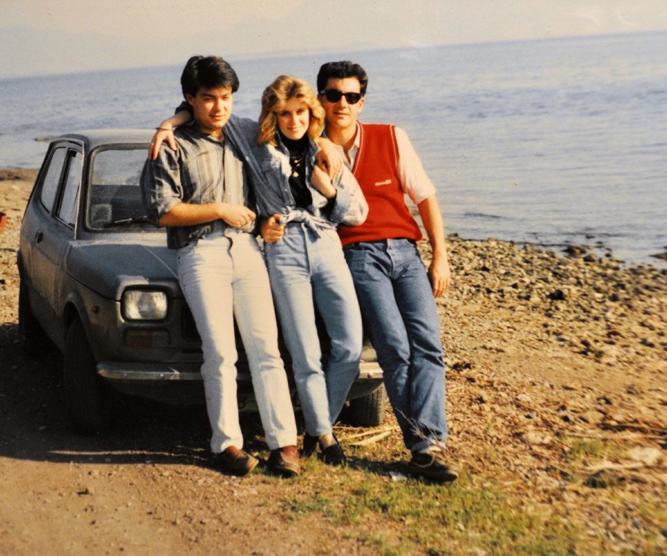 Ο Ευάγγελος Βενιζέλος γράφει για την έκθεση «Η Ελλάδα του '80» [εικόνες] | iefimerida.gr 3