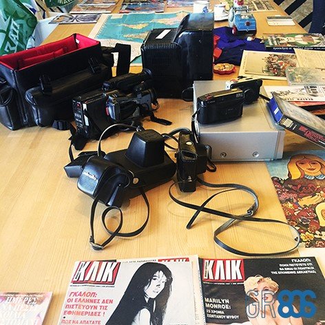 Τα '80's αναβιώνουν στην Τεχνόπολη: Ο Γκάλης, το ΠΑΣΟΚ, ρούχα, βινύλια & πάρτι [εικόνες]  | iefimerida.gr 3